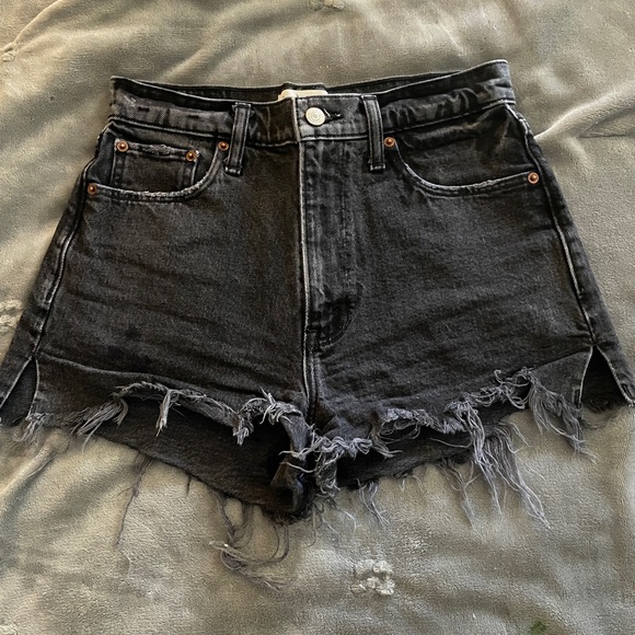 Abercrombie & Fitch Pants - Abercrombie Mom High Rise Shorts